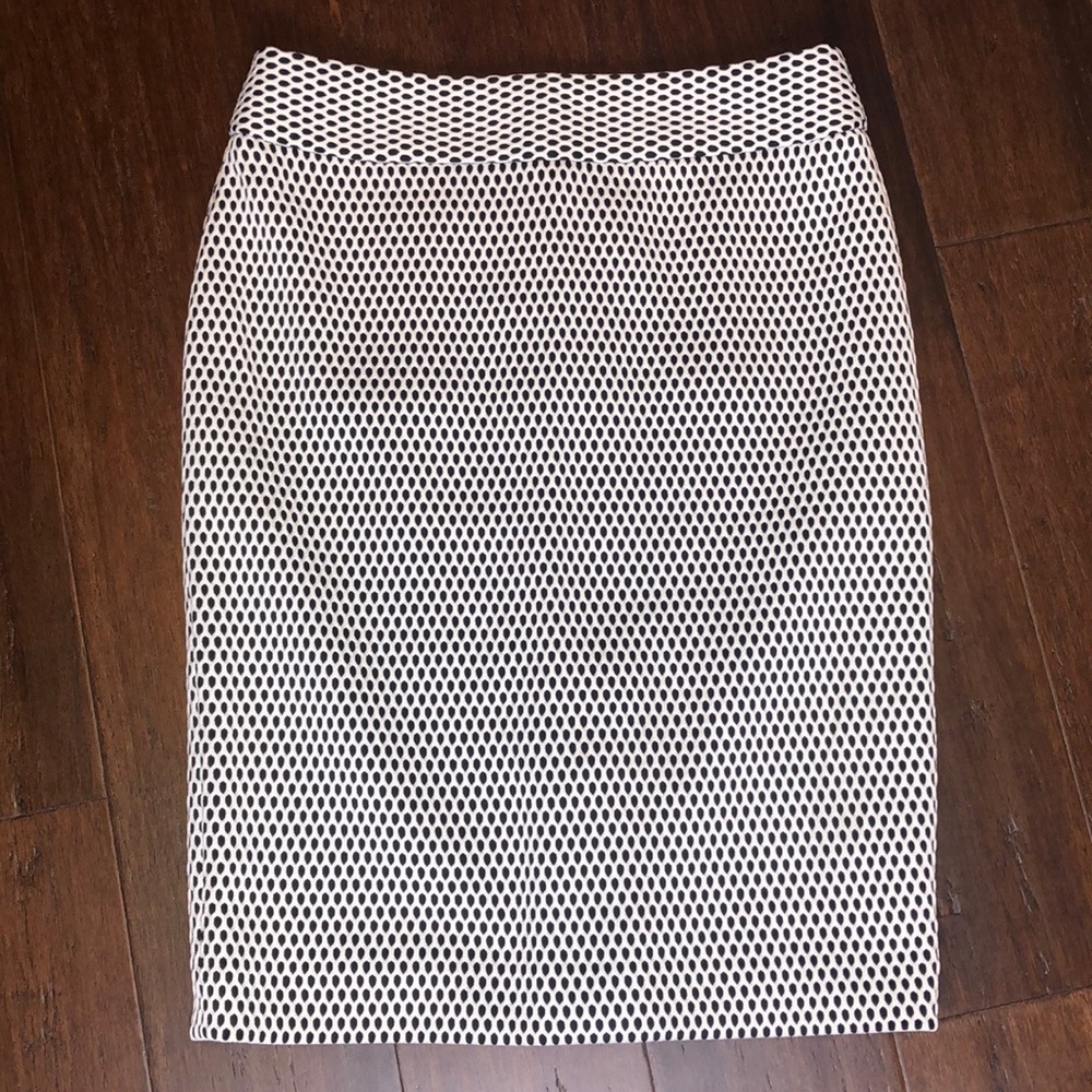 Banana Republic Black & White Eyelet Pencil Skirt